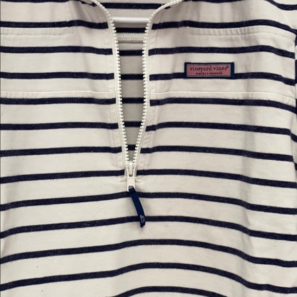 EUC Vineyard Vines half zip pullover - Picture 4 of 9